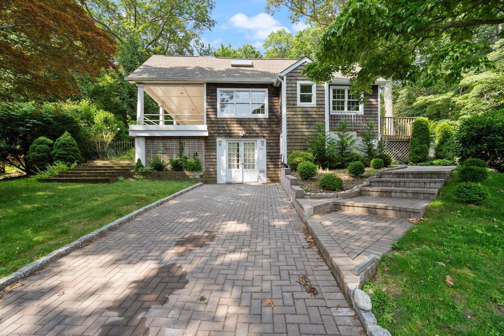 1459 N Country Road, Wading River, NY 11792