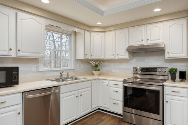 128 Myrtle Lane, Ooltewah, TN 37363