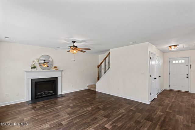 282 Breakwater Drive, Sneads Ferry, NC 28460