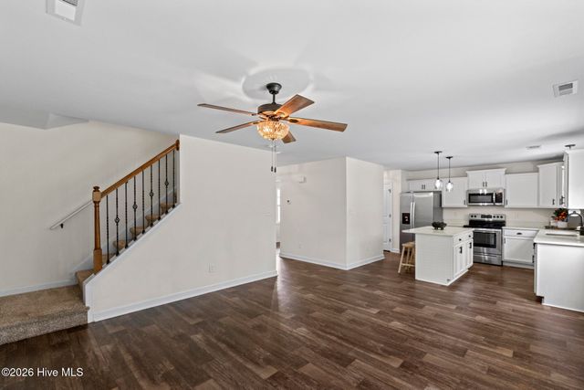 282 Breakwater Drive, Sneads Ferry, NC 28460