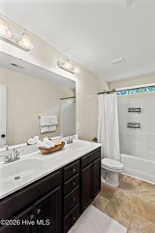 282 Breakwater Drive, Sneads Ferry, NC 28460
