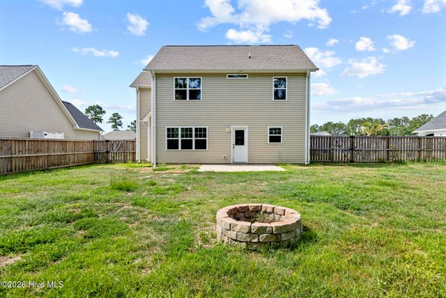 282 Breakwater Drive, Sneads Ferry, NC 28460