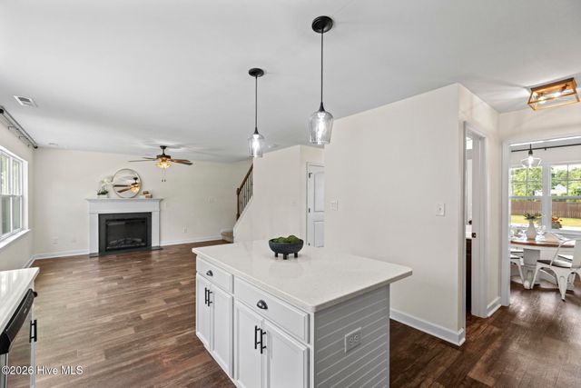 282 Breakwater Drive, Sneads Ferry, NC 28460