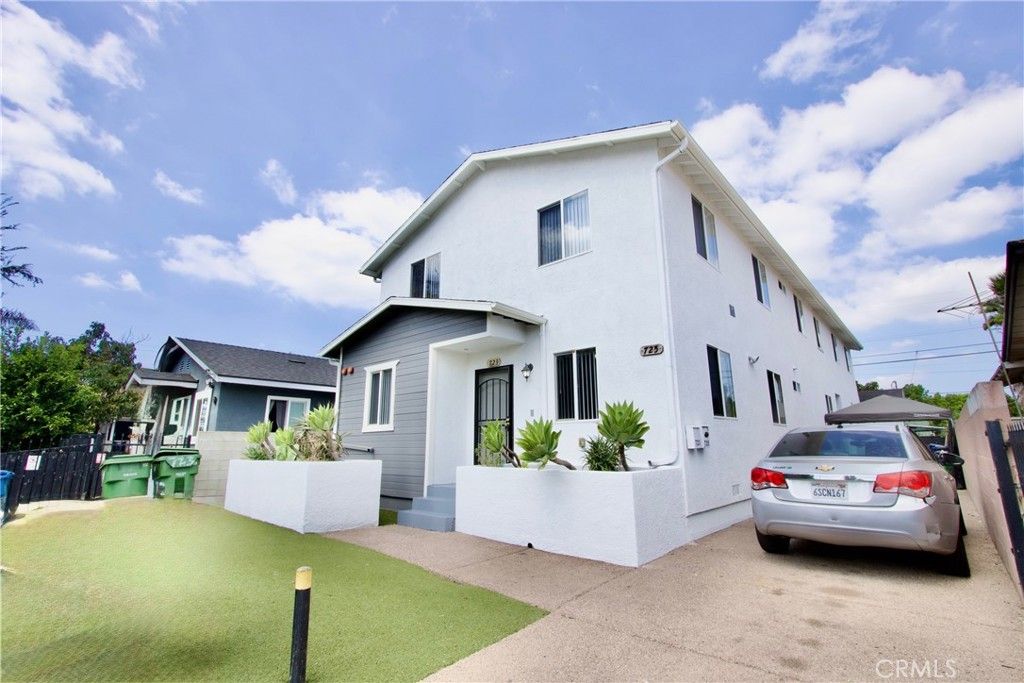 723 E 76th Pl, Los Angeles, CA 90001 — photo 2