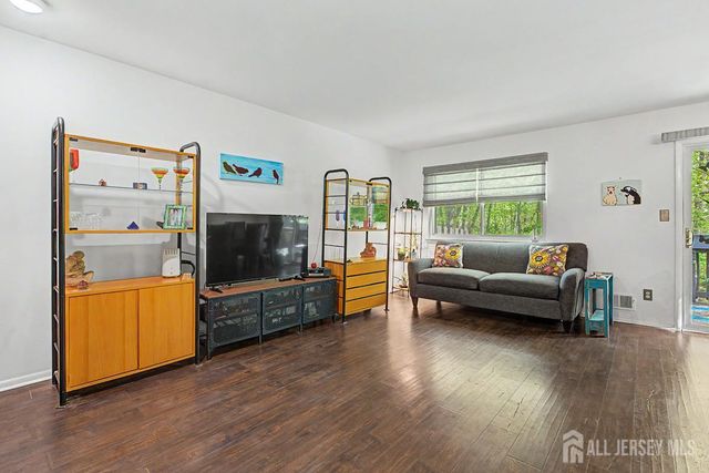 73 Letts Court, Old Bridge, NJ 07747
