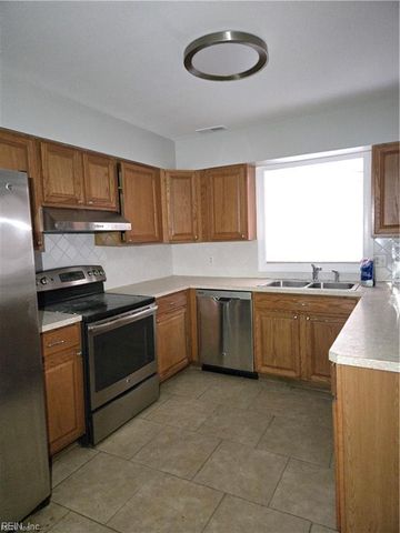 1821 Durham West, Virginia Beach, VA 23454