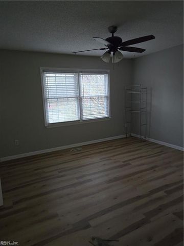 1821 Durham West, Virginia Beach, VA 23454