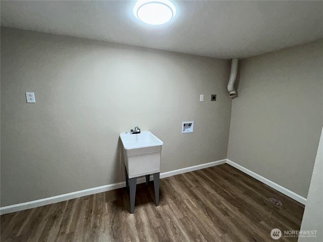 19221 100th Avenue NE, Bothell, WA 98011