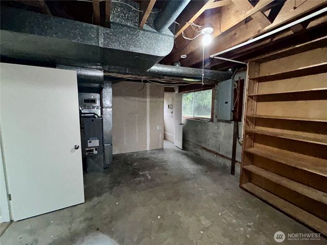 19221 100th Avenue NE, Bothell, WA 98011