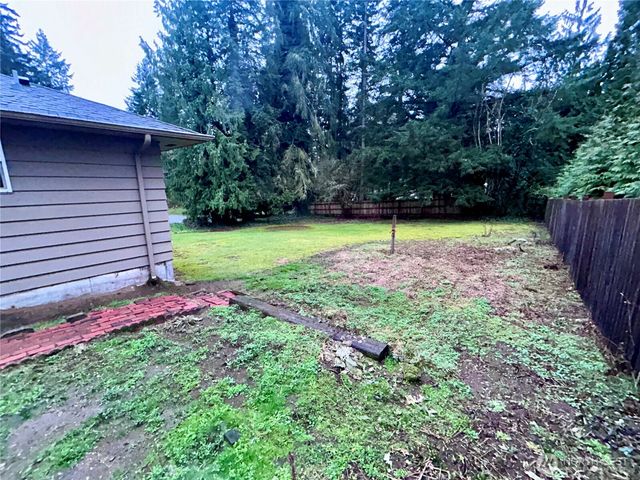 19221 100th Avenue NE, Bothell, WA 98011