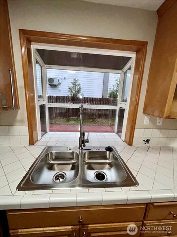 19221 100th Avenue NE, Bothell, WA 98011