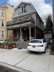 212 52ND ST, West New York, NJ 07093