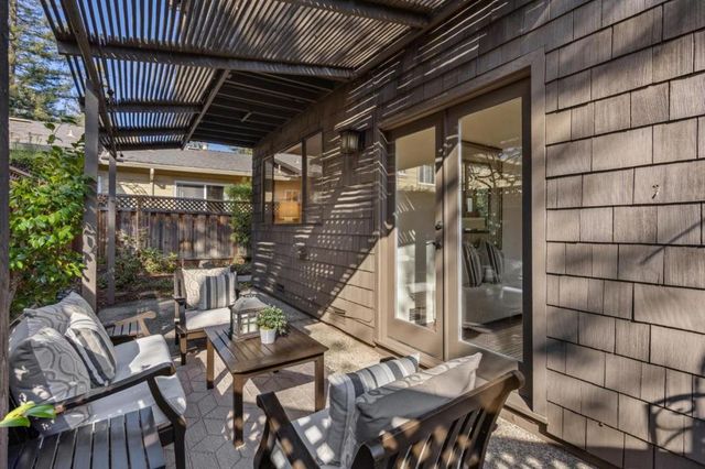 1317 Laurel Street, Menlo Park, CA 94025