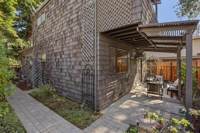 1317 Laurel Street, Menlo Park, CA 94025