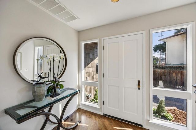 1317 Laurel Street, Menlo Park, CA 94025