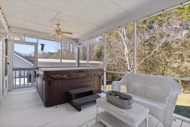 191 Haleys Cove Drive, Chickamauga, GA 30707