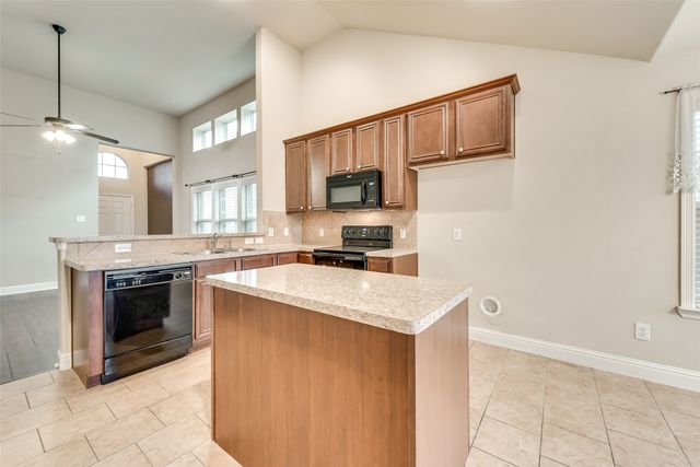 1613 Applegate Way, Royse City, TX 75189