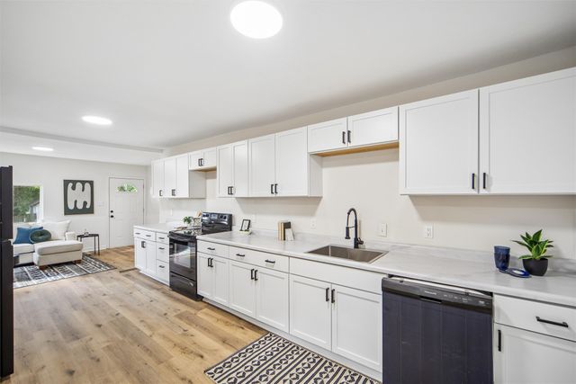 409 Davis Avenue, Des Moines, IA 50315