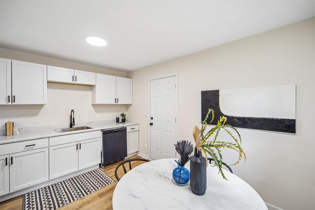 409 Davis Avenue, Des Moines, IA 50315
