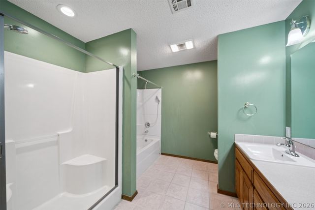 616 Grove Crest Road, Pryor, OK 74361