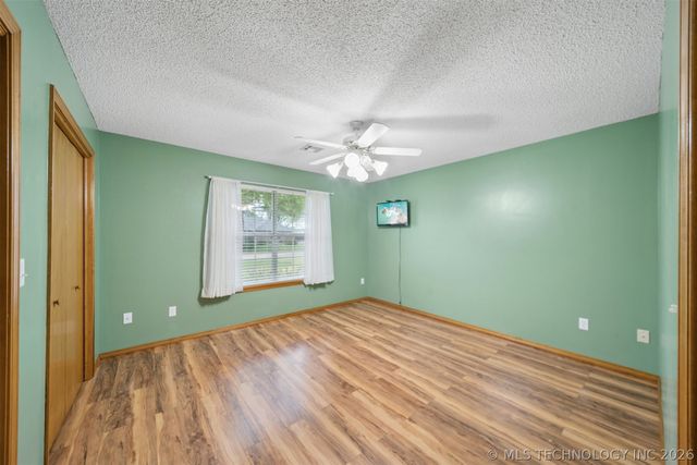 616 Grove Crest Road, Pryor, OK 74361