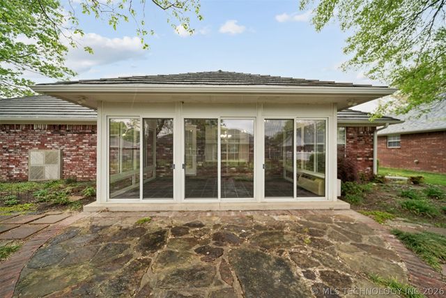 616 Grove Crest Road, Pryor, OK 74361