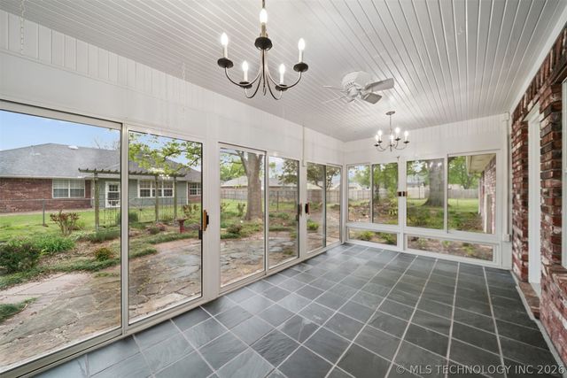 616 Grove Crest Road, Pryor, OK 74361