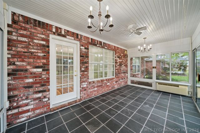 616 Grove Crest Road, Pryor, OK 74361