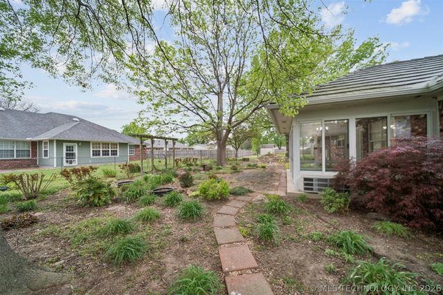 616 Grove Crest Road, Pryor, OK 74361