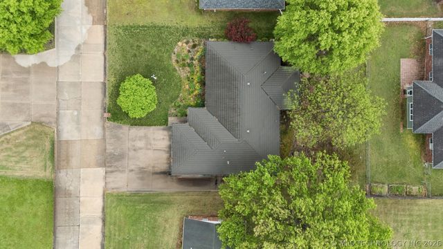 616 Grove Crest Road, Pryor, OK 74361