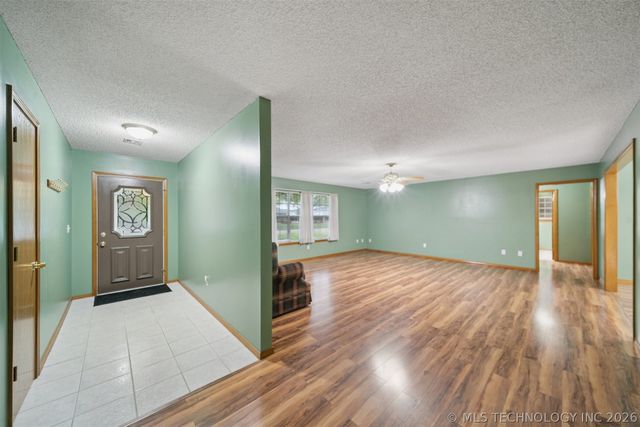 616 Grove Crest Road, Pryor, OK 74361