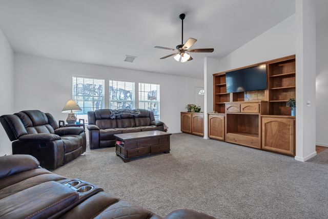 13725 Gas Point Road, Igo, CA 96047