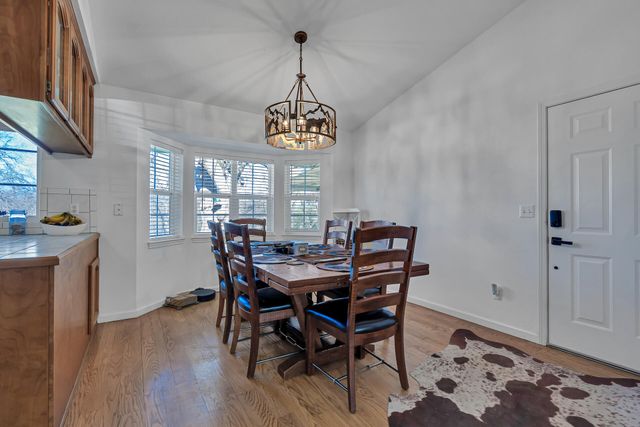 13725 Gas Point Road, Igo, CA 96047