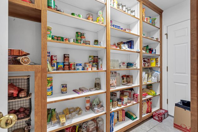 13725 Gas Point Road, Igo, CA 96047