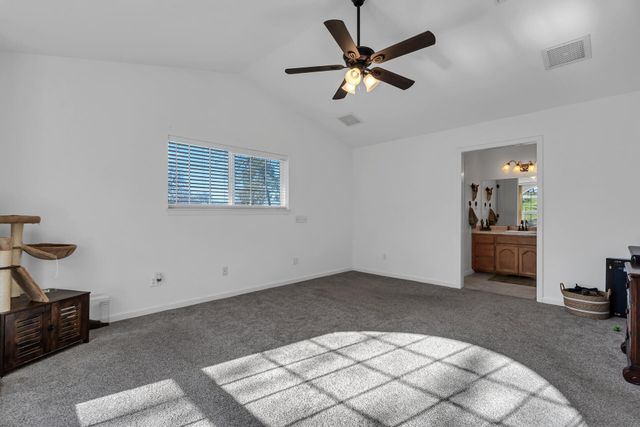 13725 Gas Point Road, Igo, CA 96047