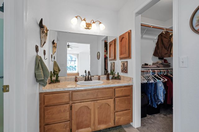 13725 Gas Point Road, Igo, CA 96047