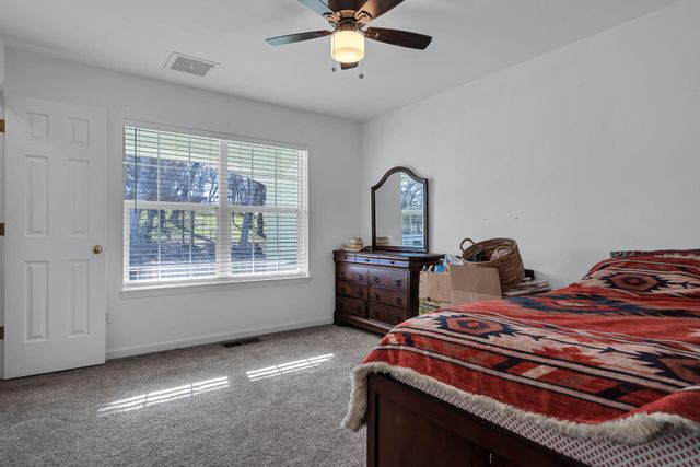 13725 Gas Point Road, Igo, CA 96047