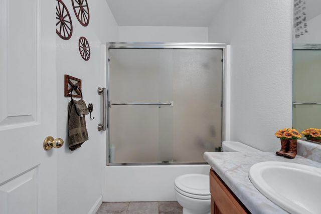 13725 Gas Point Road, Igo, CA 96047