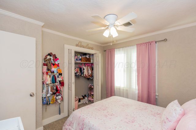 1010 Elm Avenue, Dalhart, TX 79022