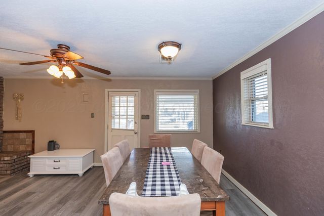 1010 Elm Avenue, Dalhart, TX 79022