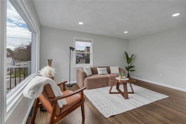 546 Robinson Street, Woonsocket, RI 02895
