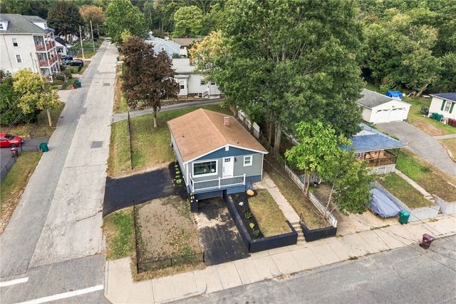 546 Robinson Street, Woonsocket, RI 02895