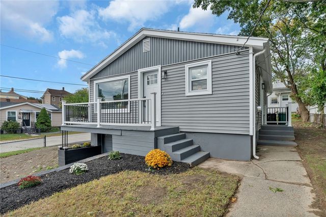 546 Robinson Street, Woonsocket, RI 02895