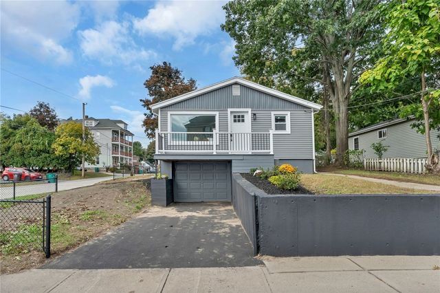 546 Robinson Street, Woonsocket, RI 02895