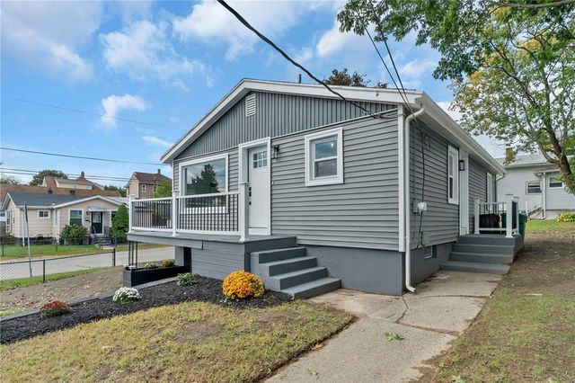 546 Robinson Street, Woonsocket, RI 02895