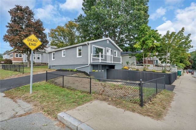 546 Robinson Street, Woonsocket, RI 02895