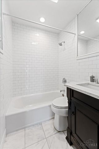 822 Stanton Avenue, Terrace Park, OH 45174