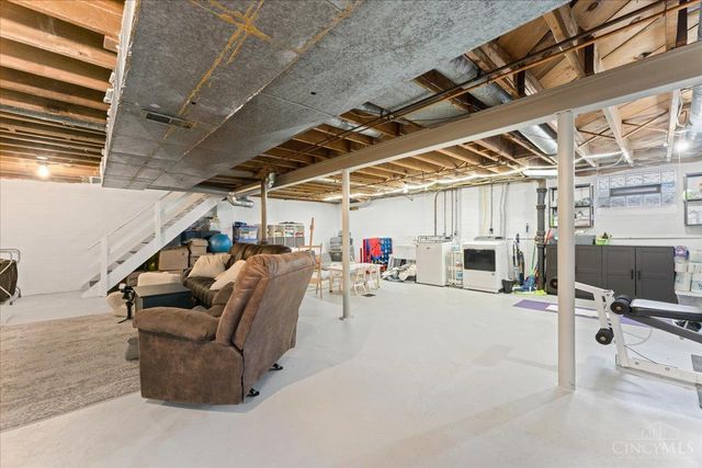 822 Stanton Avenue, Terrace Park, OH 45174