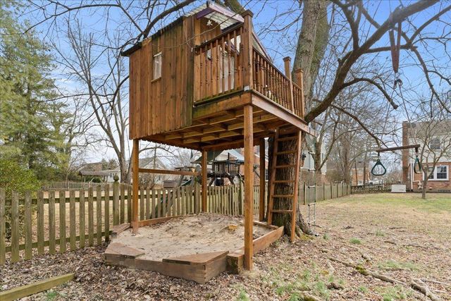 822 Stanton Avenue, Terrace Park, OH 45174