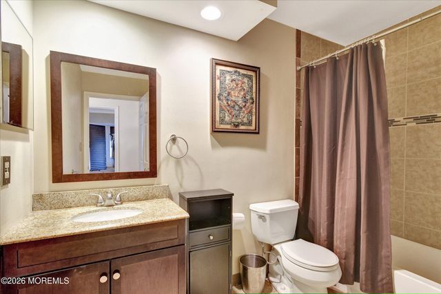 54 Lear Court, East Brunswick, NJ 08816